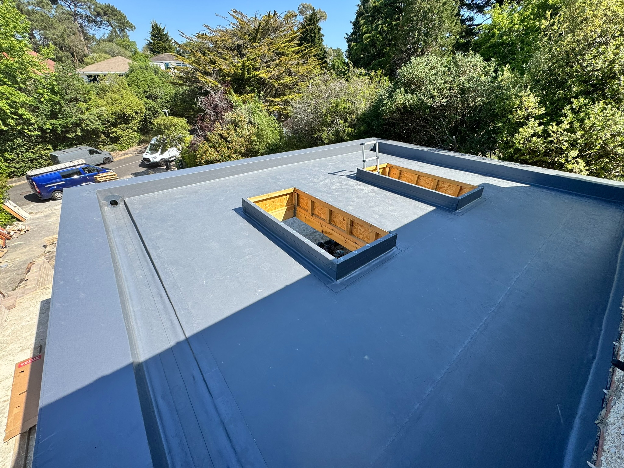 Mechanically fixed Siltec warm roof on an extension in Lilliput